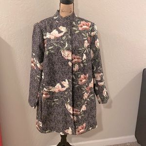 Worn once. EUC. Dress up any outfit!